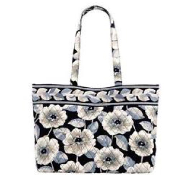 Vera Bradley Handbags - Vera Bradley Large Tote in Camellia NWOT